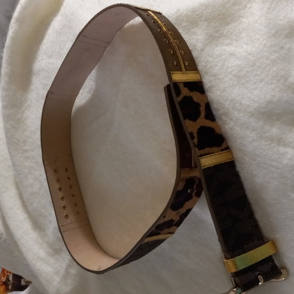 Auth. Michael Kors Multi Buckle Belt Small Syle# 554720 Retail $70 - Picture 7 of 7